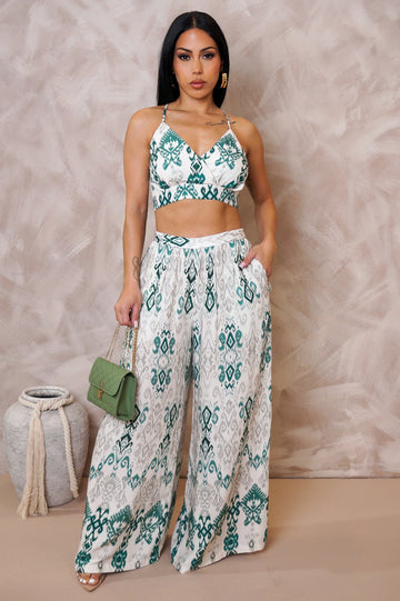 Two piece set Floral print.